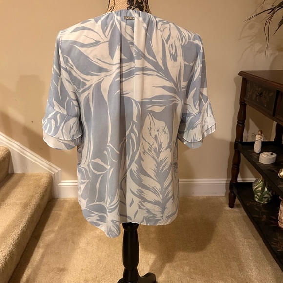 Ivanka Trump top - Picture 3 of 6